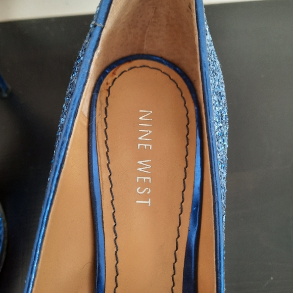 Nine West Sparkle 3.5 inch Heels size 6.5 Royal Blue - Picture 2 of 3